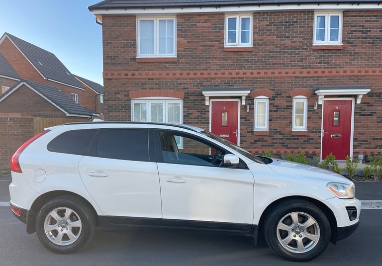 Volvo, XC60, Estate, 2009, Manual, 2400 (cc), 5 doors