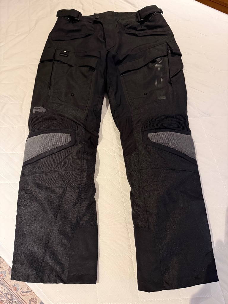 Richa Infinity 2XL (36" waist) - Short - motorcycle trousers worn once