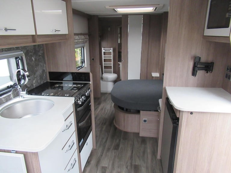 2024 Coachman Vip 575