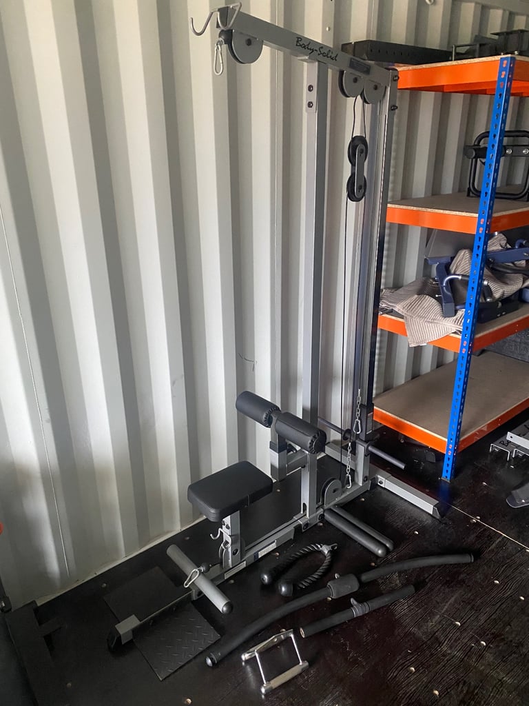 BodySolid lat pulldown/low row machine with attachments RRP: £399.99