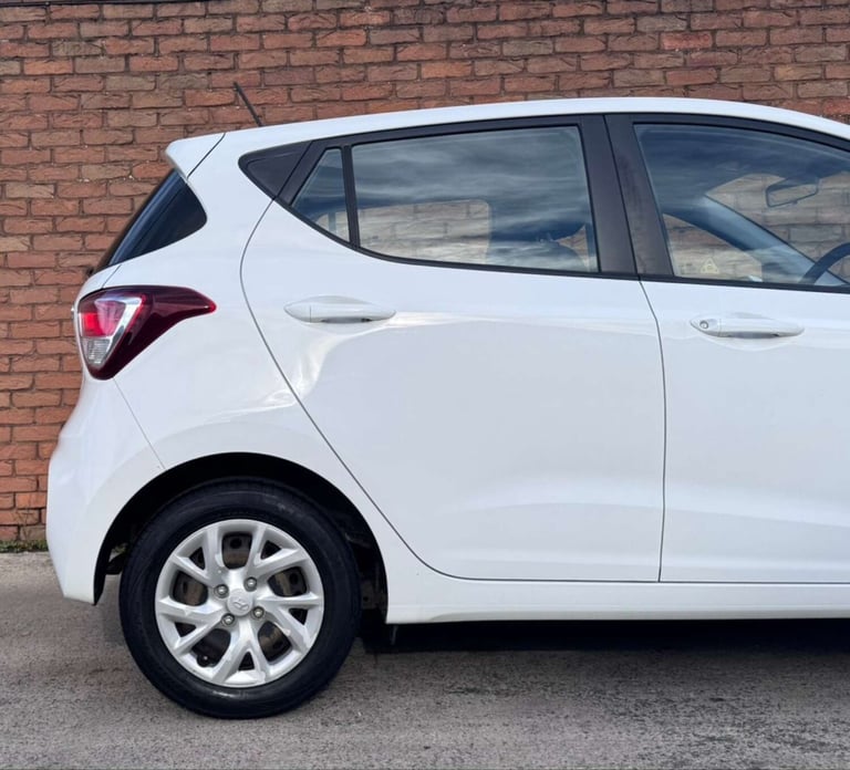 2017 Hyundai i10 1.0 SE 5dr HATCHBACK PETROL Manual