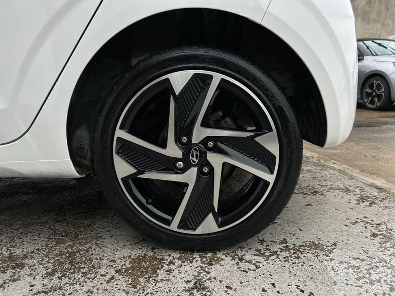 2024 Hyundai i10 1.0 Premium Hatchback 5dr Petrol Auto Euro 6 (s/s) (63 ps) Hatchback PETROL Auto...