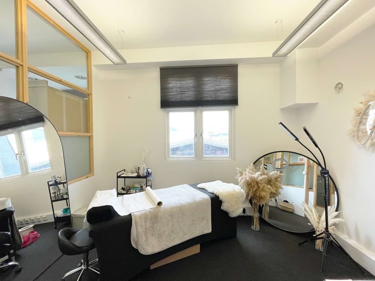 Beauty Room | Creative Space | Music Studio | Workspace | Commercial Unit in Hackney East London E8