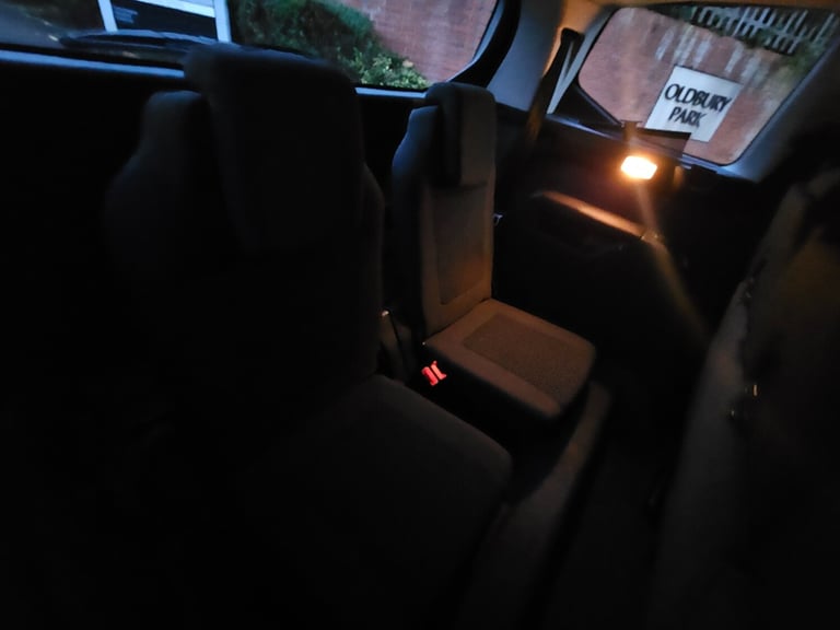 2013 Peugeot 5008 1.6 HDi 115 Active 5dr MPV Diesel Manual