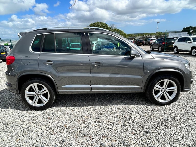 2015 Volkswagen Tiguan 2.0 TDI BlueMotion Tech R-Line Edition DSG 4WD Euro 6 (s/s) 5dr ESTATE Die...
