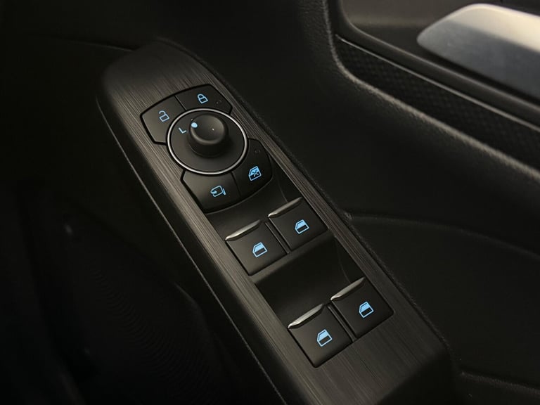 2023 Ford Kuga 2.5 Duratec 14.4kWh ST-Line X Edition CVT Euro 6 (s/s) 5dr HATCHBACK Petrol/Electr...