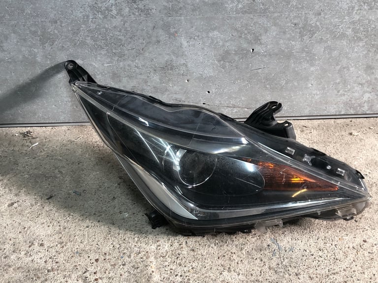 Toyota Aygo drivers headlamp 2014 - 2017 