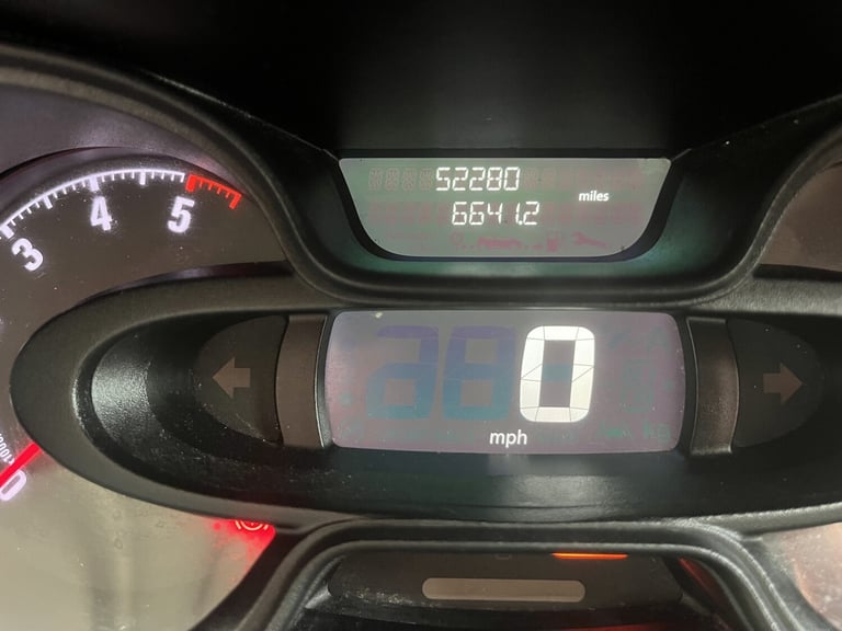 VAUXHALL VIVARO TRAFFIC 1.6 CDTi 2900 ecoFLEX White Manual Diesel 2017