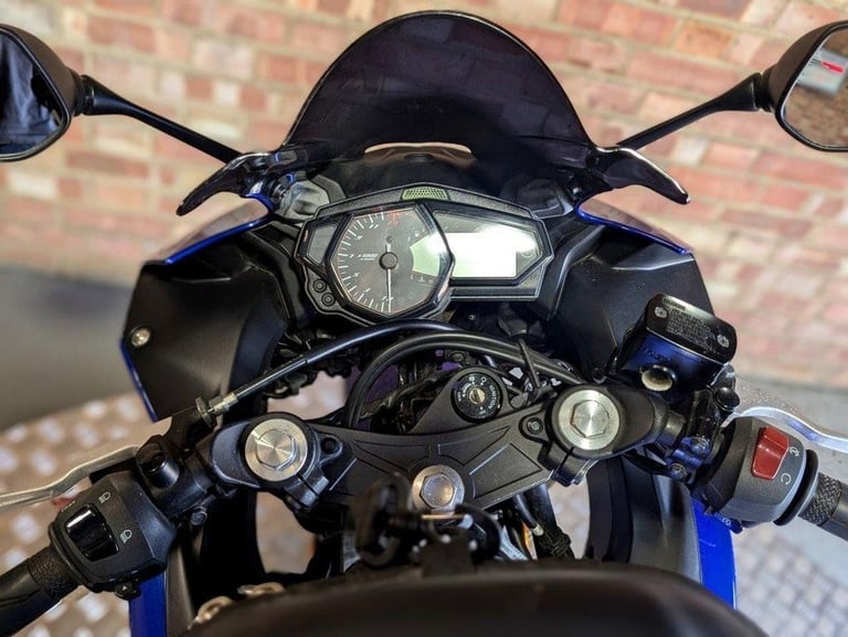 YAMAHA R3 2018. GREAT CONDITION. SERVICED. 6716 MILES. NICE EXTRAS