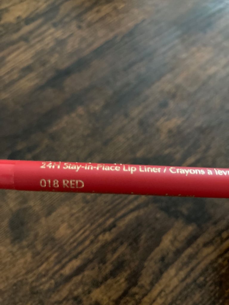 Estee Lauder Double Wear Lip Liner 018 Red