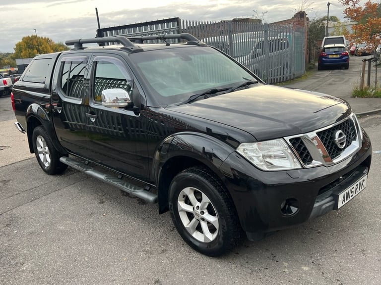 2015 Nissan Navara Double Cab Pick Up Tekna 2.5dCi 190 4WD Auto PICK UP DIESEL Automatic