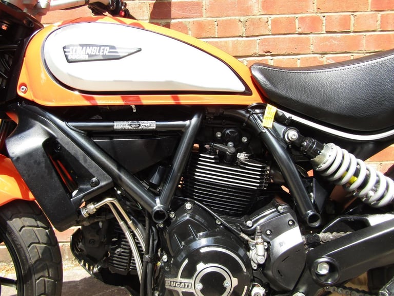 DUCATI SCRAMBLER 800 IN FANSASTIC CONDITION,VERY LOW MILES, AS ORIGINAL! 2019