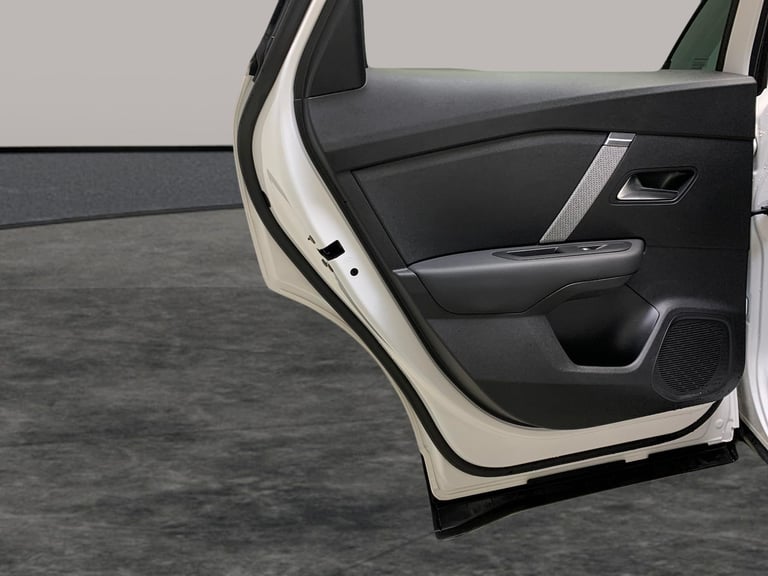 2023 Citroen C4 1.2 PureTech Shine Fastback 4dr Petrol EAT8 Euro 6 (s/s) (130 ps) - NAV - B Suv P...