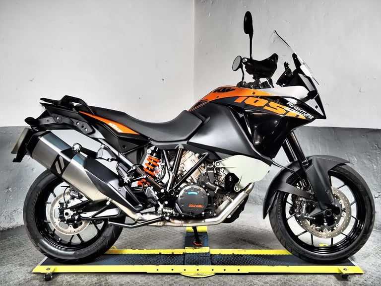 2016 KTM 1050 Adventure 21k ,Powersports handguards ,centre stand ,bashplate