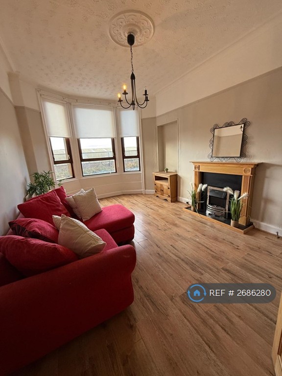 1 bedroom flat in Dumbarton Road, Glasgow, G14 (1 bed) (#2686280)