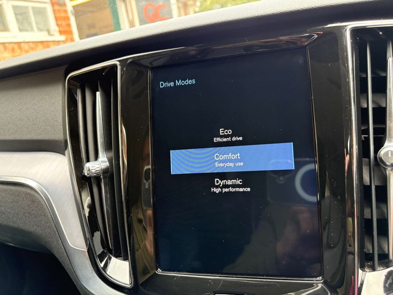 2018 Volvo V60 2.0 V60 Momentum Pro D3 Auto 5dr Estate Diesel Automatic