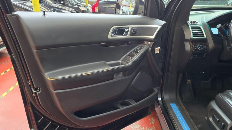 2013 Ford Explorer 3.5 XLT 4WD 7 SEATS LEFT HAND STOW &amp; GO SUV Petrol Automatic