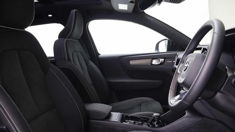 2025 Volvo XC40 Black Edition Ultra B3 Mild hybrid Petrol Automatic SUV Hybrid Automatic