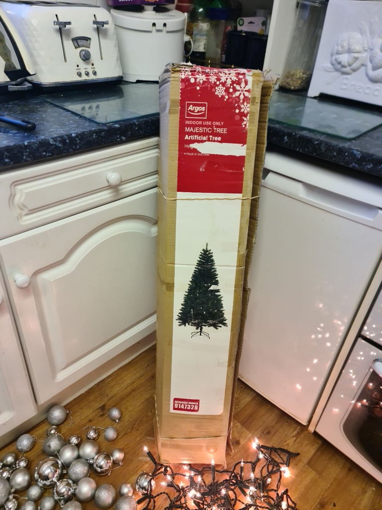 CHRISTMAS TREE BUNDLE £25 FOR ALL