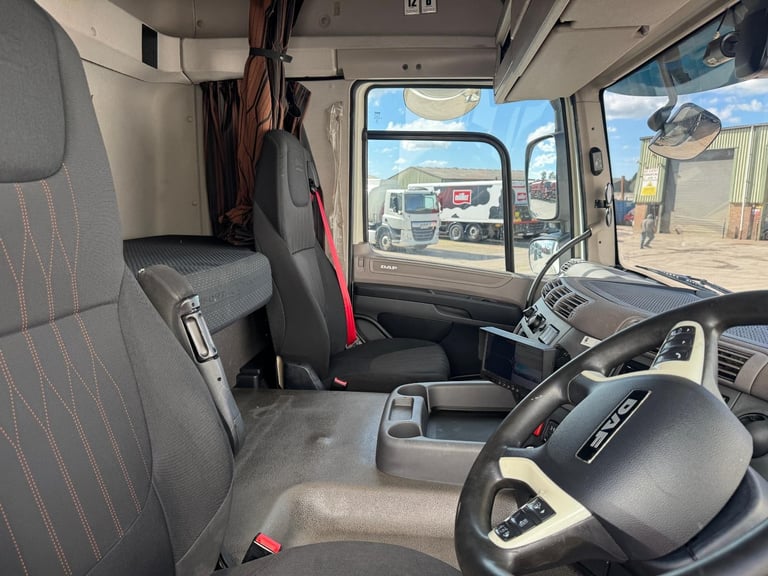 2020 DAF CF 340 6X2 BOX 