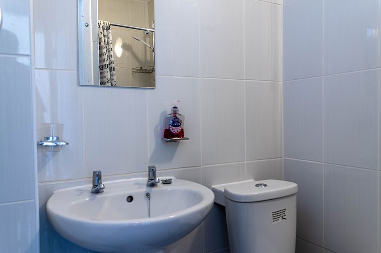 Flat 3 Blackpool | Furnished 1-BR Flat in Blackpool | Wi-Fi, Kitchen