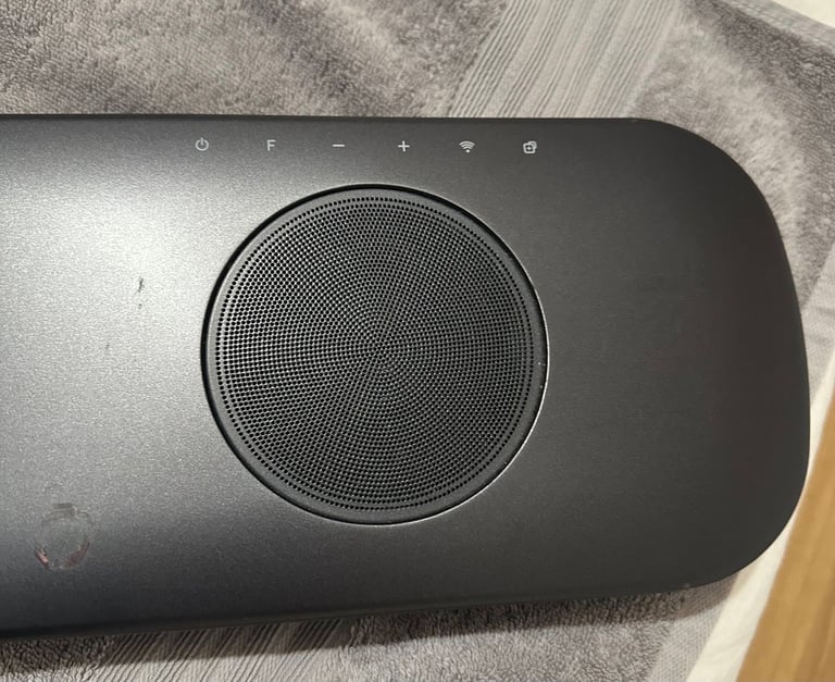 LG Sound bar and subwoofer - surround sound 