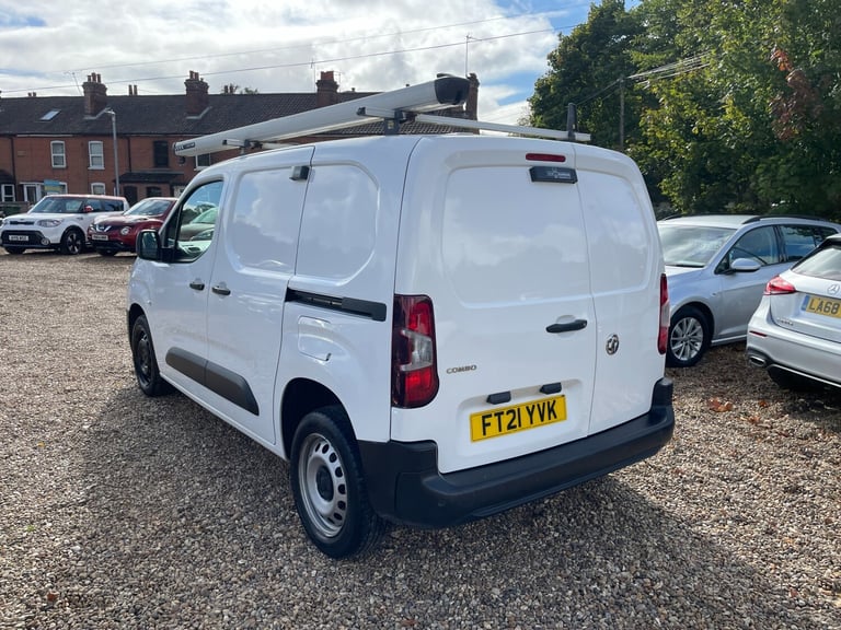 2021 Vauxhall Combo 2300 1.5 Turbo D 100ps H1 Dynamic Van PANEL VAN Diesel Manual