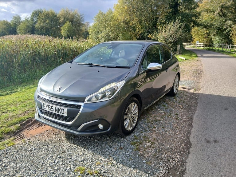 2015 Peugeot 208 1.2 PureTech 82 Allure 3dr HATCHBACK PETROL Manual