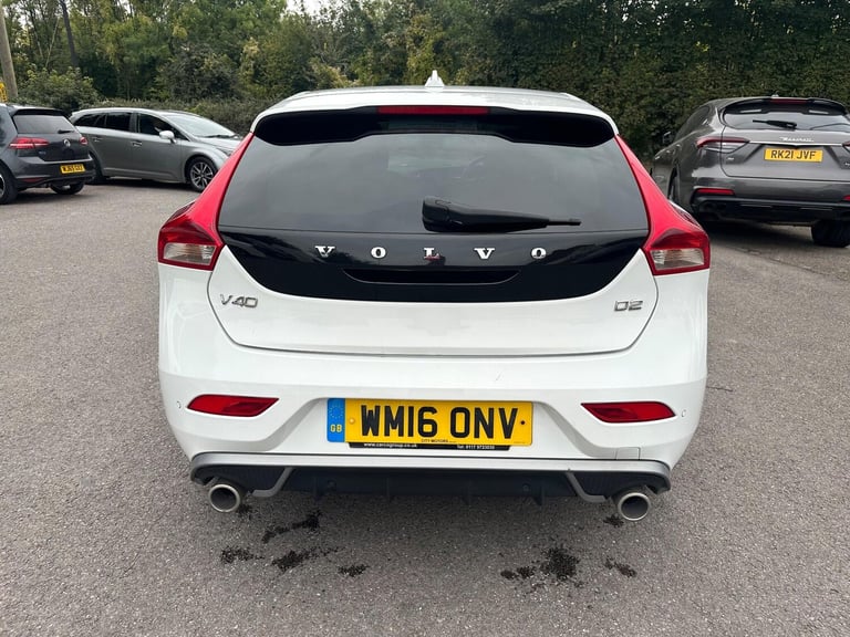 2016 Volvo V40 2.0 D2 R-Design Lux Nav Euro 6 (s/s) 5dr HATCHBACK Diesel Manual