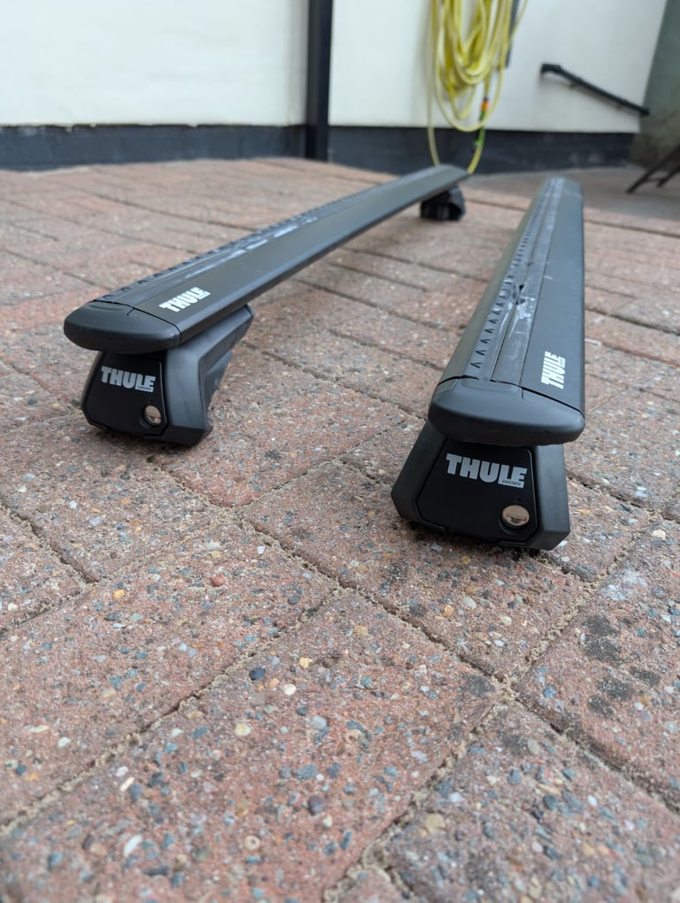 Thule Wingbar with raised bar fastenings 