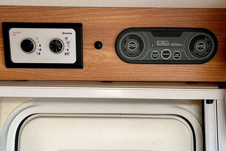 2013 SWIFT ACE VICEROY 4 BERTH CARAVAN IN EXCELLENT CONDITION
