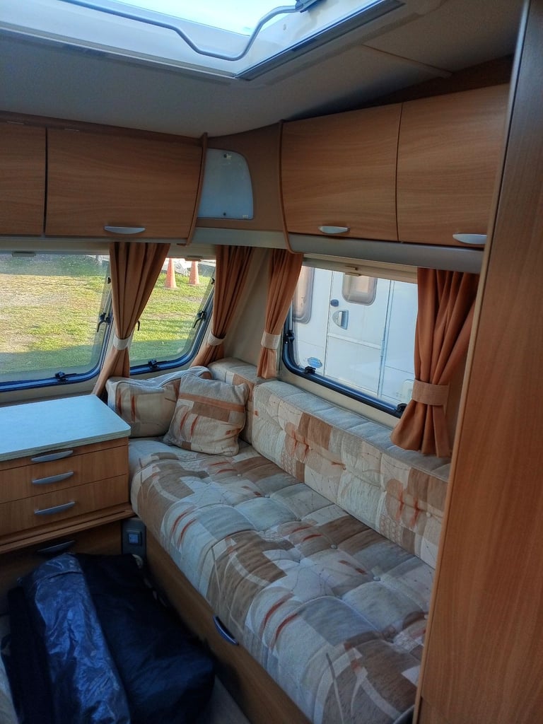 2011 swift charisma 220 
