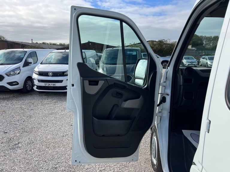 2016 Vauxhall Movano F3500 L3H1 2.3 CDTI CRC DROPSIDE CREWCAB/DROPSIDE Diesel Manual