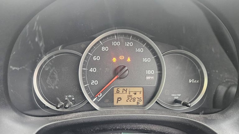 2012 Toyota yaris automatic 1.3 petrol
