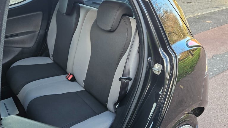 2013 Chrysler Ypsilon 1.2 S 5dr HATCHBACK Petrol Manual