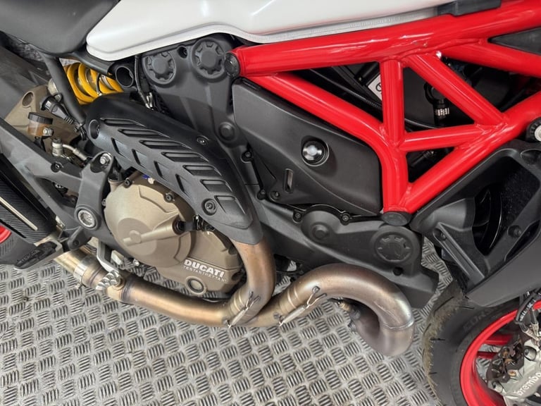 DUCATI MONSTER 821 2014