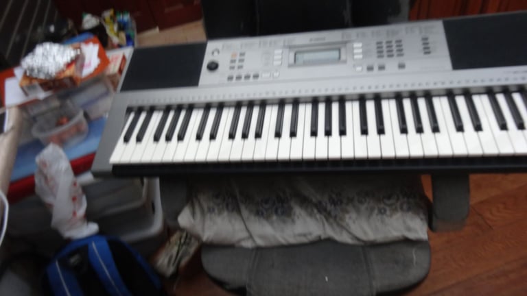 Yamaha PSR E353 Electronic Keyboard