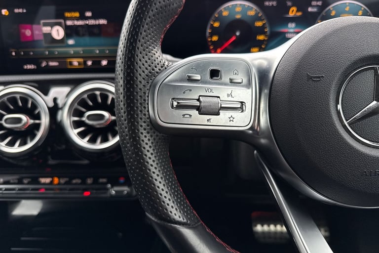 2019 Mercedes-Benz A-Class 1.3 A200 AMG Line (Premium) 7G-DCT Euro 6 (s/s) 5dr Hatchback PETROL A...