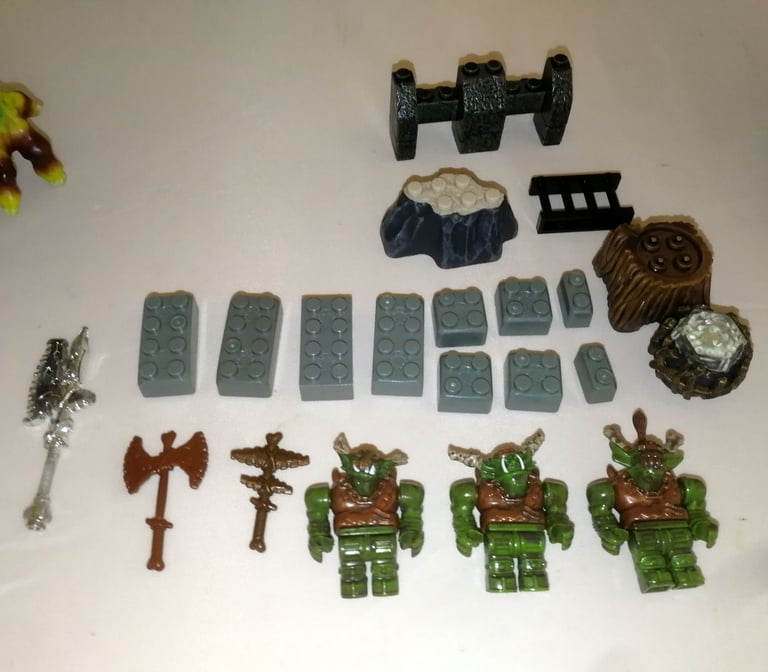Mega Bloks Dragons Krystal Wars 9873 Vorgan Attack With Extra Vorgan Figure
