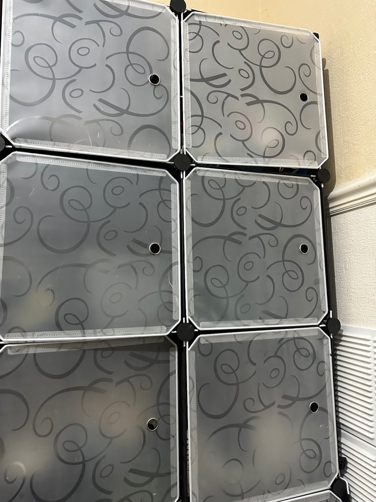 Storage cubes