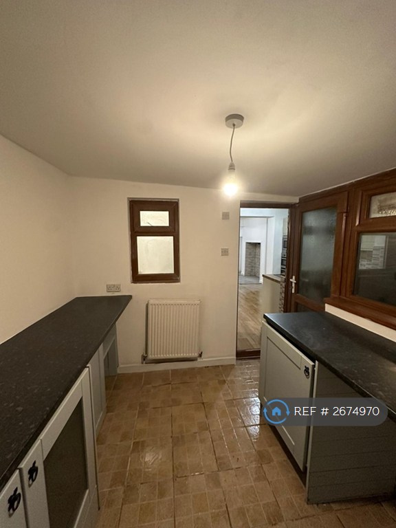 3 bedroom house in Hillrise, Abersychan, Pontypool, NP4 (3 bed) (#2674970)