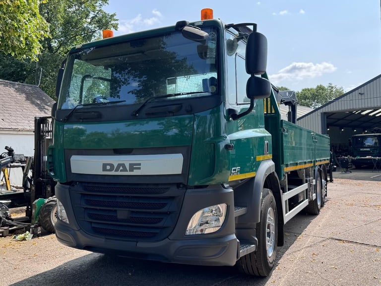 2015 DAF CF 75.330 D/S WITH HMF 1430 CRANE
