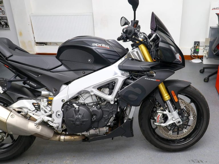 2019, '19 reg. Aprilia Tuono V4 1100 RR. Please See Pics. £8,995
