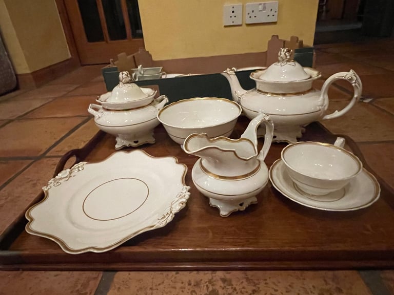 image for Vintage White & Gold Tea set. 12 Cups & Saucers