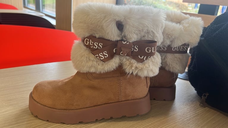 GUESS boots 