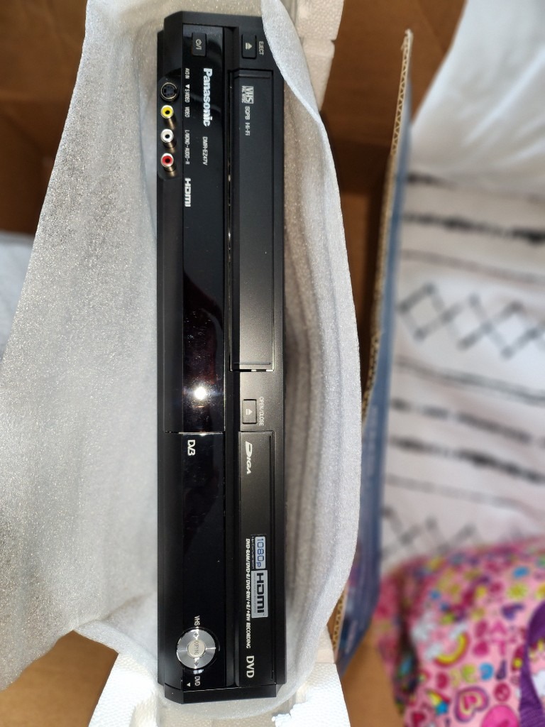 Panasonic DMR-EZ47V VHS Recorder and DVD Recorder - Record VHS to DVD