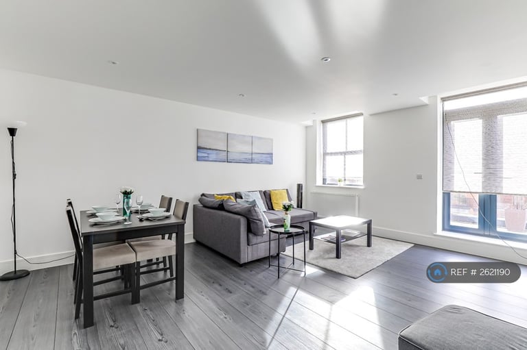 2 bedroom flat in St. James House, Canterbury, CT1 (2 bed) (#2621190)