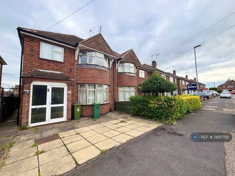 image for 3 bedroom house in Maple Avenue, Leicester, LE3 (3 bed) (#2651759)