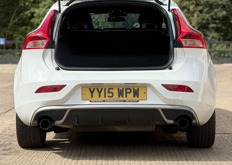 2015 Volvo V40 1.6 D2 R-Design Powershift Euro 5 (s/s) 5dr Diesel