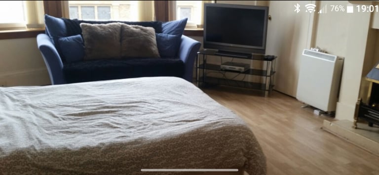Pollokshields. 4 lovely rooms in a furnished flat 